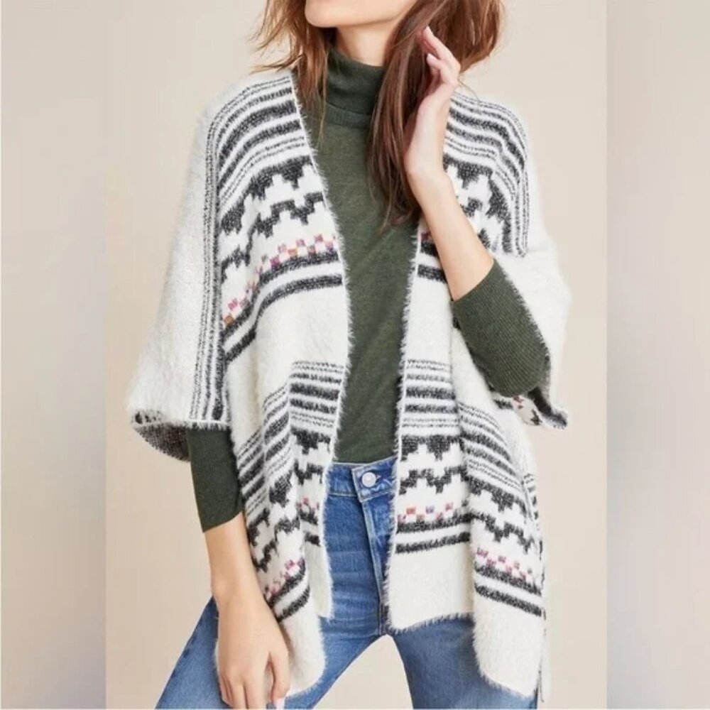 Anthropologie Akemi + Kin Olivia Western Aztec Poncho Cardigan One Size Comfy